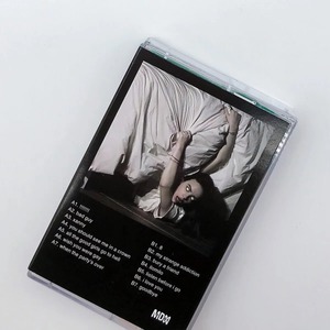 Set di cassette di Billie Eilish, 3 album: Don't Smile at Me + When We All Fall Asleep + Happier Than Ever - Product Image 5