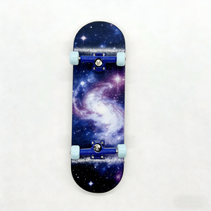 Mini Patineta Personalizada con Logotipo, Tabla de Madera de Arce de 5 Capas, Patinetas de Arce Personalizadas - Product Image 4