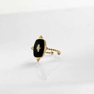 Anillos Boho de Acero Inoxidable que No se Desvanecen, Anillo Abierto Cuadrado Negro Esmaltado para Mujer - Product Image 4