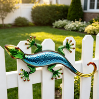 Décoration murale en métal en forme de gecko peinte à la main et colorée pour jardin, patio et maison