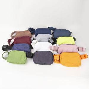 Sac banane sport personnalisé en nylon imperméable, sac de taille bandoulière pour femmes et hommes - Product Image 5