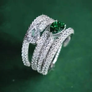 Anillo de Compromiso de Esmeralda para Mujer T0993, con Engaste Pavé, Forma de Pera, Piedra Natural, Anillos de Moda - Product Image 3