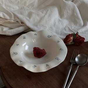 10-Inch <b>Cream</b>-Color Lace Ceramic Soup and Dinner Plate with Stand Vintage Design Style and Plant Pattern for Wedding Parties - Product Image 3