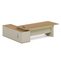 Bureau de direction de luxe en L, moderne, avec fonctionnalités convertibles, mobilier de bureau pour usage commercial
