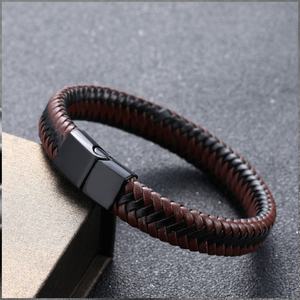 High Quality Anti Tarnish Waterproof 18k Gold Plated Stainless Steel Fine Fashion Bracelets <b>Bangles</b> <b>for</b> Women <b>Men</b> - Product Image 4