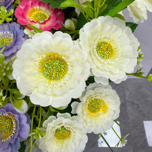 Fiori Artificiali Direttamente dalla Fabbrica, Ranuncoli in Tessuto Fatti a Mano, 5 Teste, Facilmente Riutilizzabili, Decorazione Casa, Natale, Personalizzabili - Product Image 3