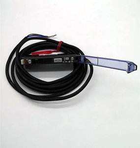 Sensor Amplificador de Fibra Óptica FS-V31P, Tipo de Cable de Unidad Principal, PNP, Nuevo Original, 12-24VDC, -10C a +55C - Product Image 2