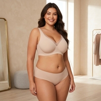 Soutien-gorge grande taille en maille à décolleté plongeant, sans couture, offrant un bon maintien, en nylon et élasthanne doux pour femmes, idéal pour un usage quotidien en toutes saisons