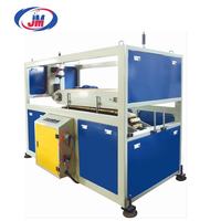 Machine d'extrusion de profilés PVC pour la production de plaques, panneaux et tuyaux en WPC PVC, avec double vis à billes