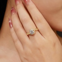Bague Halo en Argent Sterling 925 Personnalisée OEM avec Moissanite Ronde et Pavé, Vente en Gros, Fabricant de Bijoux Fins pour Femmes