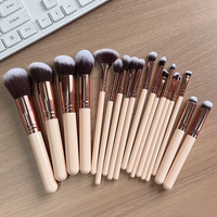 Set Kuas Makeup 18 Buah untuk Eyeshadow, Bedak Tabur, Blush On, dan Kontur Wajah - Alat Kecantikan Serat Sintetis