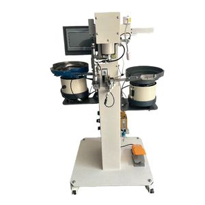 Machine de fabrication de pantoufles entièrement automatique Baolin avec rivetage de boucles de ceinture et perforation de trous 220V 750W - Product Image 3