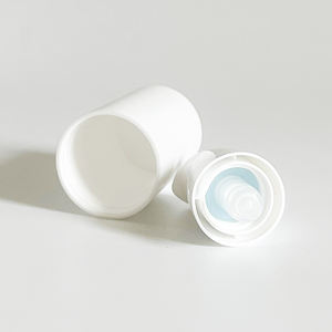 Flacon pompe sans air en <span class=keywords><strong>plastique</strong></span> givré rond personnalisé de 15 ml à 100 ml, flacon sans air en <span class=keywords><strong>plastique</strong></span> pour essence pour les yeux avec bouchon blanc - Product Image 4