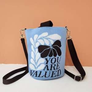 Sacs seau tendance 2025 de créateurs chinois, sacs à main mode <span class=keywords><strong>femme</strong></span> en polyester, capacité 3L+, produits en gros - Product Image 4