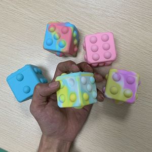 Jincan nhà máy bán buôn Silicone giải nén bóng <span class=keywords><strong>Cube</strong></span> mềm Báo Chí bóp đồ chơi cho trẻ em nóng bán OFF-The-Stock Pioneer đồ chơi - Product Image 5