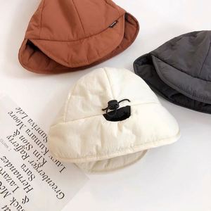 Chapeau d'hiver chaud et coupe-vent avec protège-oreilles pour le ski, style russe, pour hommes et femmes, idéal pour les activités de plein air, les pilotes, le cyclisme et les aviateurs - Product Image 4