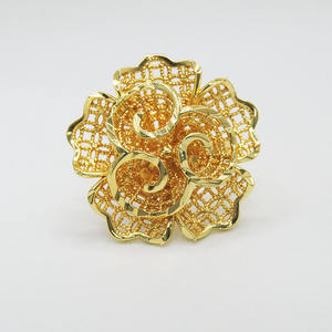 चीन फैक्टरी खोखले Lotusr आकार 18k 24k सोना मढ़वाया खोलने की अंगूठी अरब कंबोडिया शादी की सगाई के गहने - Product Image 2