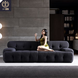 أريكة فاخرة جديدة لعام 2023 بتصميم مذهل، أريكة سيلون ثلاثية المقاعد باللون الأسود، كنبة للمدونين بثلاثة مقاعد - Product Image 2