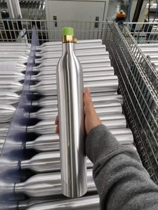 0.6L 0.8L 1L 1.34L 2L <span class=keywords><strong>Bouteille</strong></span> <span class=keywords><strong>de</strong></span> Soda Rechargeable Portable CO2 Cylindre en Aluminium Bouteilles <span class=keywords><strong>de</strong></span> <span class=keywords><strong>Gaz</strong></span> CO2 - Product Image 3