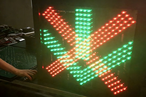 Semáforo de la Cruz Roja y Flecha Verde 2 en 1, Luz de Señalización de Control de Carriles de Tráfico LED Roja/Verde para Carreteras y Estaciones de <span class=keywords><strong>Peaje</strong></span> - Product Image 3