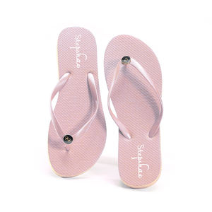 Tongs plates en caoutchouc avec logo personnalisé de haute qualité pour femmes filles tongs de massage antidérapantes recyclables à séchage rapide pour la plage - Product Image 2