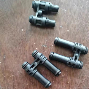 Adecuado para Cummins Benz <span class=keywords><strong>Dove</strong></span> Urea Pump Conector de tubería de agua de refrigeración - Product Image 1