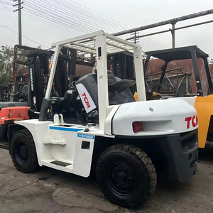 Montacargas TCM 70 en oferta, en buen estado de funcionamiento. Montacargas diésel TCM de 7 toneladas usados de segunda mano, modelos FD60, FD80, FD30. - Product Image 1