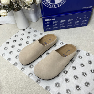 Sandales unisexes en daim et liège avec soutien de la voûte plantaire, doublure en cuir véritable, pantoufles confortables antidérapantes à enfiler pour la maison - Product Image 3