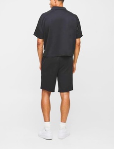 Conjunto de Camiseta Negra Oversize de Corte Cuadrado y Pantalones Cortos de Cintura Baja, Traje Deportivo de Poliéster Liso de 2 Piezas, Conjunto Corto Personalizable - Product Image 3