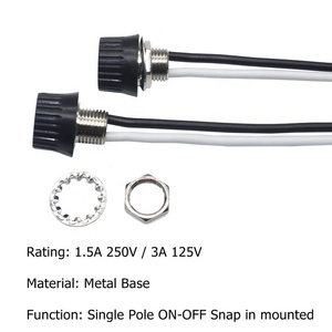 Interrupteur rotatif marche/arrêt pour lampe, 3/1 ampères à 125/250 V, avec douille métallique et fils de 6 pouces à extrémités dénudées - Product Image 3