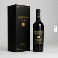 Boîtes d'emballage personnalisées de luxe en carton rigide noir mat, écologiques et portables pour les ensembles de spiritueux, les bouteilles de whisky et de vin rouge