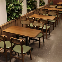 Chaise de salle à manger en bois de style Mid-Century Modern avec dossier en rotin et assise rembourrée verte pour café, bistrot, restaurant - Vente en gros