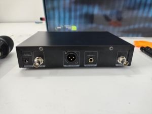 Système de micro sans fil professionnel pour karaoké EIF K11 UHF, microphone dynamique original <span class=keywords><strong>en</strong></span> métal pour le chant - Product Image 6