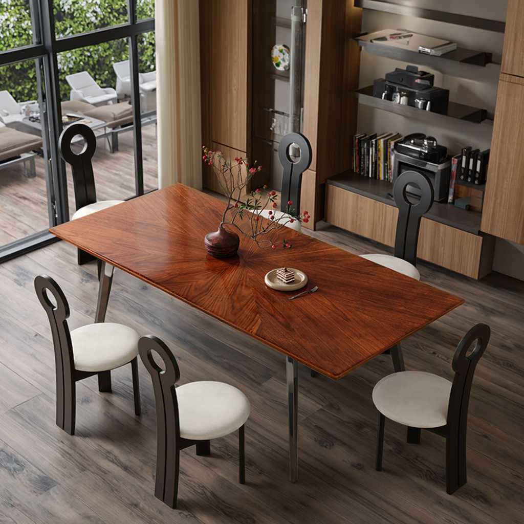 Tavolo singolo colorato senza sedie