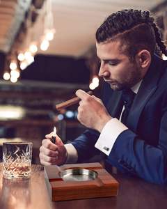 Wholesale Luxury <b>Square</b> Wooden Ashtrays Customizable <b>Pocket</b> Cigar Shape Logo Portable for Indoor Outdoor Home Office Patio Use - Product Image 2