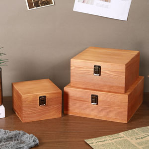 Caja de almacenamiento de madera Mystic Arts con tapa abatible para organizar joyas, exhibir en el escritorio de oficina o como accesorio de cine. - Product Image 3