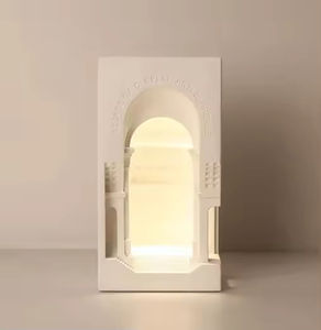 Mesa Esquinera Contemporánea Estilo Floreciano con Lámpara y Apliques de Yeso Creativos Integrados para Sala de Estar - Product Image 6