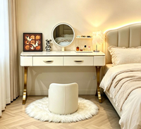 Coiffeuse compacte tout-en-un moderne et tendance 2026, style nordique minimaliste, en MDF, avec miroir éclairé, pour chambre à coucher, maquillage et rangement