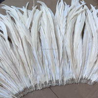 Plumes de coq blanches enfilées de 10 à 18 pouces, plumes naturelles pour la fabrication de chapeaux, éventails, artisanat, arrangements floraux de mariage, décoration