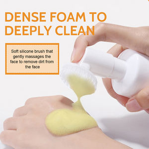 Mousse Nettoyante au Curcuma Nettoyage en Profondeur Contrôle du Sébum Éclaircissant Hydratant - Product Image 2