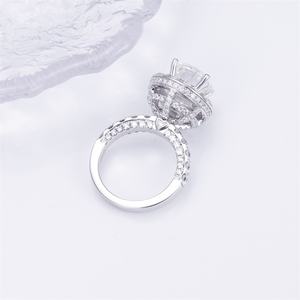 Anillo de diamantes redondos de oro blanco de 18 quilates Messi Jewelry MSR-1443 para mujer - Product Image 3