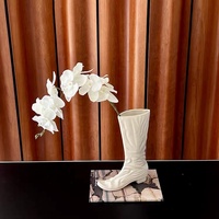 Noël Une paire de bottes blanches en céramique créative vase à la mode ornements décoration de la maison cadeaux de vacances