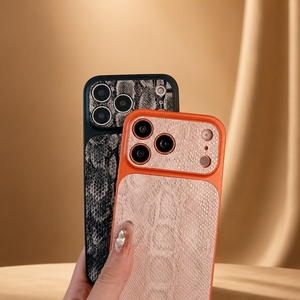 เคสโทรศัพท์กันกระแทกพิมพ์ลายหนังงูสำหรับ iPhone - Product Image 3