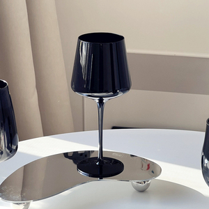 <span class=keywords><strong>Verre</strong></span> à <span class=keywords><strong>vin</strong></span> moderne durable de 250 ml, soufflé à la main, noir et rouge, de luxe haut de gamme, sans plomb, en gros, populaire - Product Image 3