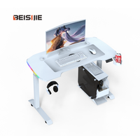 Bureau de jeu futuriste avec design multifonctionnel et réglages de hauteur réglables pour les joueurs modernes
