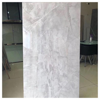 Carreaux de sol en porcelaine polie antidérapants modernes, texture marbre blanc brillant glacé 600x600mm, ACCENTS en brique réfractaire