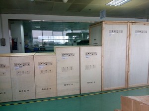 Bypass automático trifásico 80KVA/72KW UPS en línea N + X Redundancia <span class=keywords><strong>UPA</strong></span> con USB y RS232 - Product Image 6