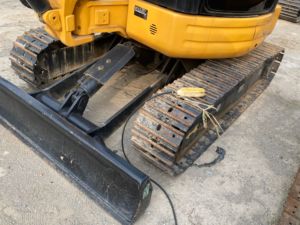 Caterpillar 303.5E, 303E, MINI excavateur, 3 tonnes excavateur d'occasion de type chenille, pour usage domestique. - Product Image 6