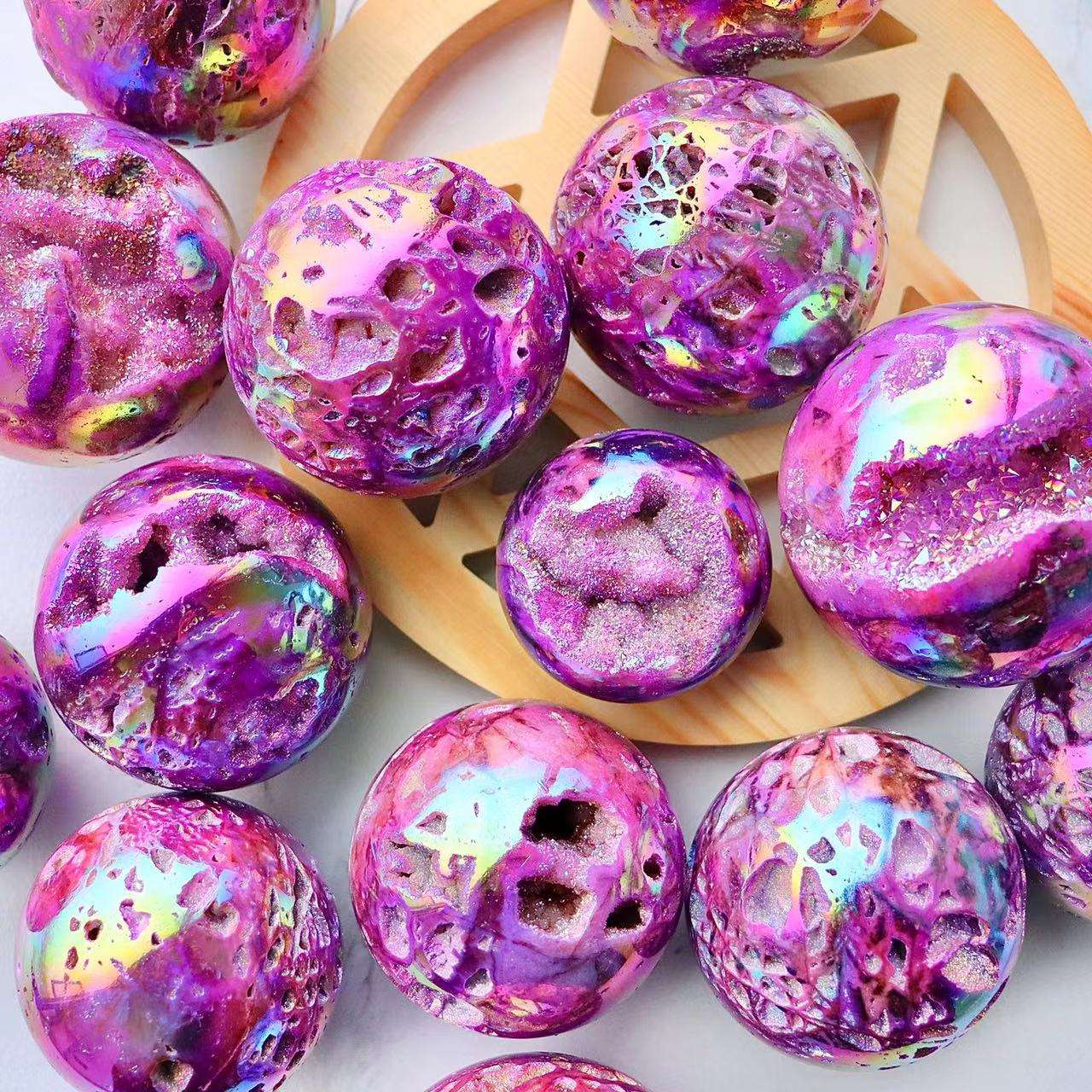 ลูกบอลสฟาเลอไรต์ชุบไฟฟ้า