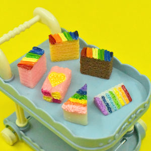 Vente chaude arc-en-ciel gâteau résine Cabochon gâteau sucré pour maison de poupée Miniature nourriture bricolage boucle d'oreille pendentif coque de téléphone embellissement - Product Image 1
